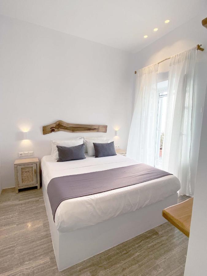 Lyra Seafront Apartment , Paroikia Town Center Páros Exterior foto